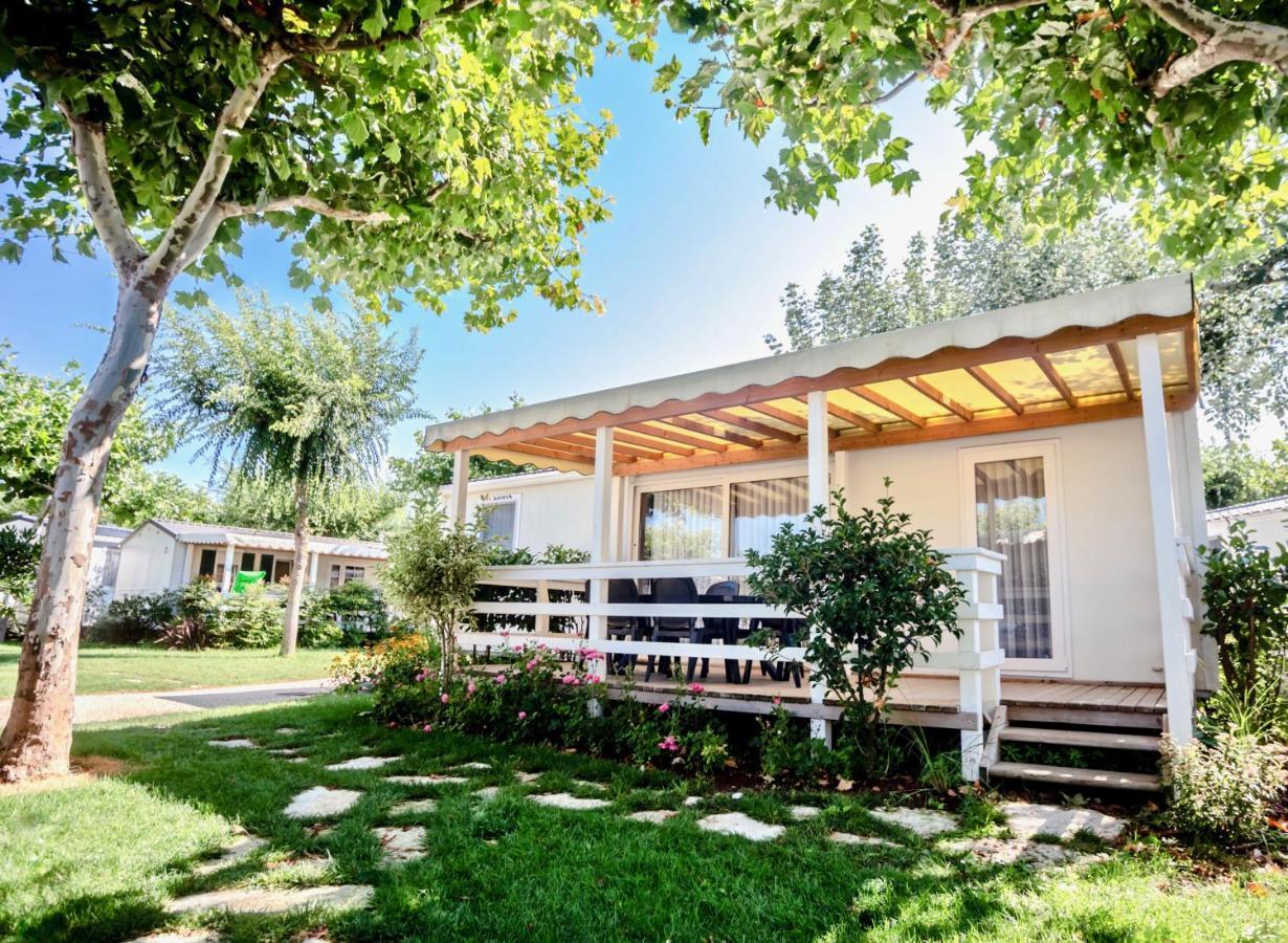 Mobile Home Three Bedrooms Two Bathrooms
