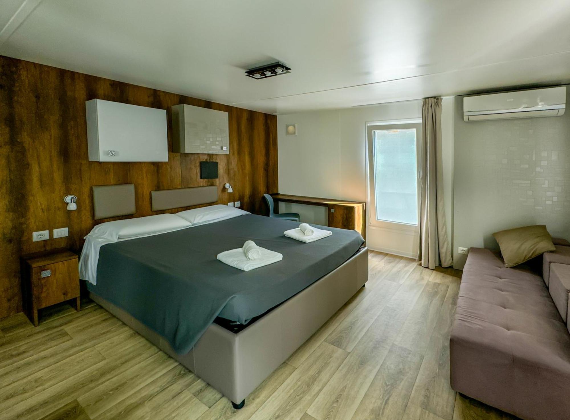 One-Bedroom Mobile Home