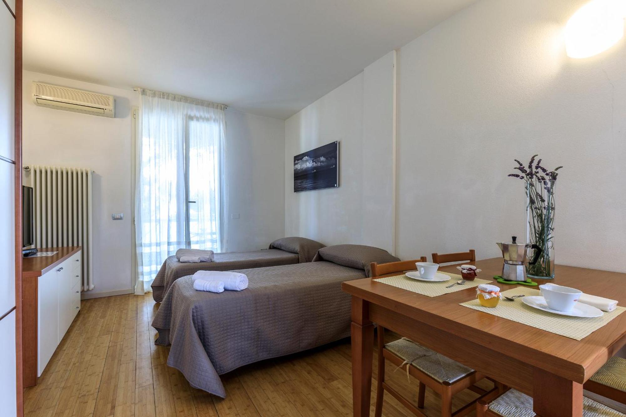 Large One-Bedroom Apartment