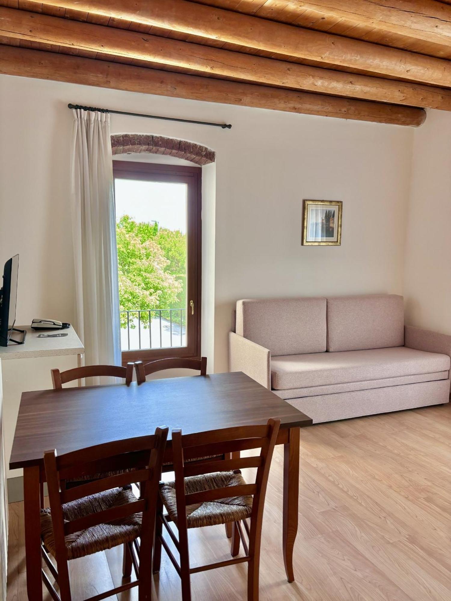 One-Bedroom Apartment Annex