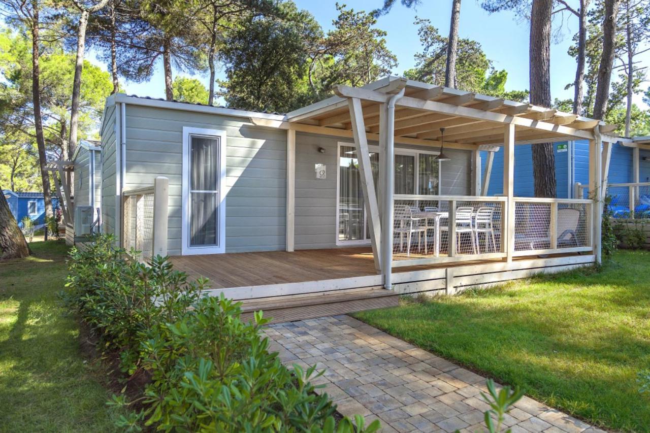 Mobile Home 42 Marine Village