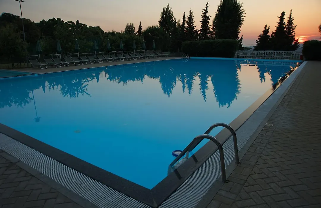 Villaggio Turistico Camping Il Fontino-1