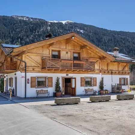 Chalet Camping Faè 1-3