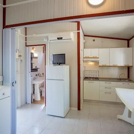 Centro Vacanze Camping Summerland-2